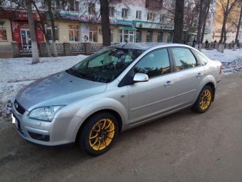 18 999 р. Кованый диск Slik classik R16x6.5 Желтый глянец с черной лицевой поверхностью (YEFBK) 6.5x16   (Цвет: YEFBK)  с доставкой в г. Пермь. Увеличить фотографию 1