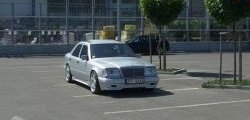 4 299 р. Накладка переднего бампера GT Dynamics Mercedes-Benz E-Class W124 седан дорестайлинг (1984-1993) (Неокрашенная)  с доставкой в г. Пермь. Увеличить фотографию 3