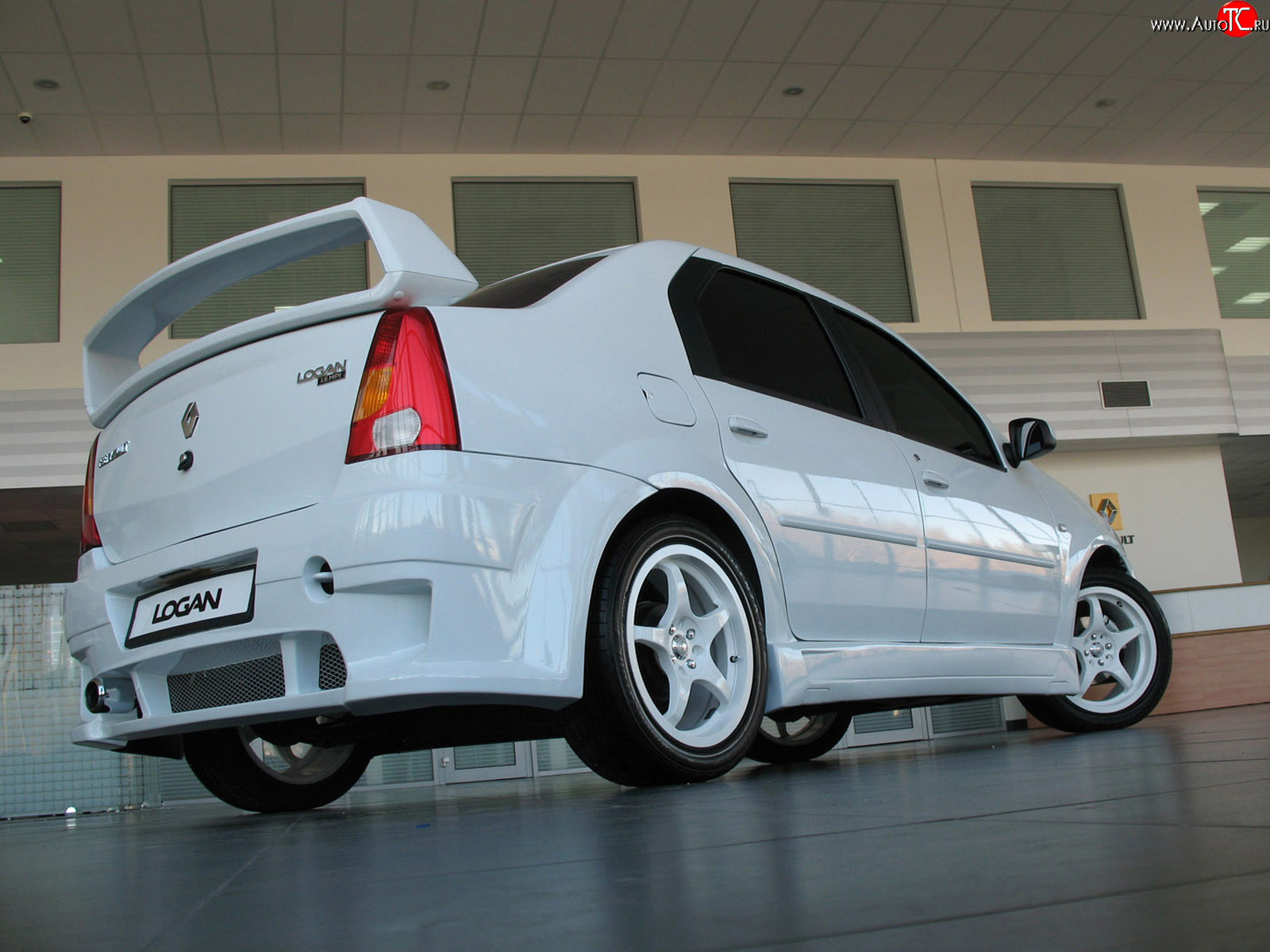 6 499 р. Высокий спойлер Power DM Renault Logan 1 дорестайлинг (2004-2010) (Неокрашенный)  с доставкой в г. Пермь