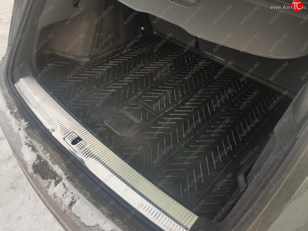 1 779 р. Коврик в багажник Aileron Audi Q3 8U рестайлинг (2014-2018)  с доставкой в г. Пермь