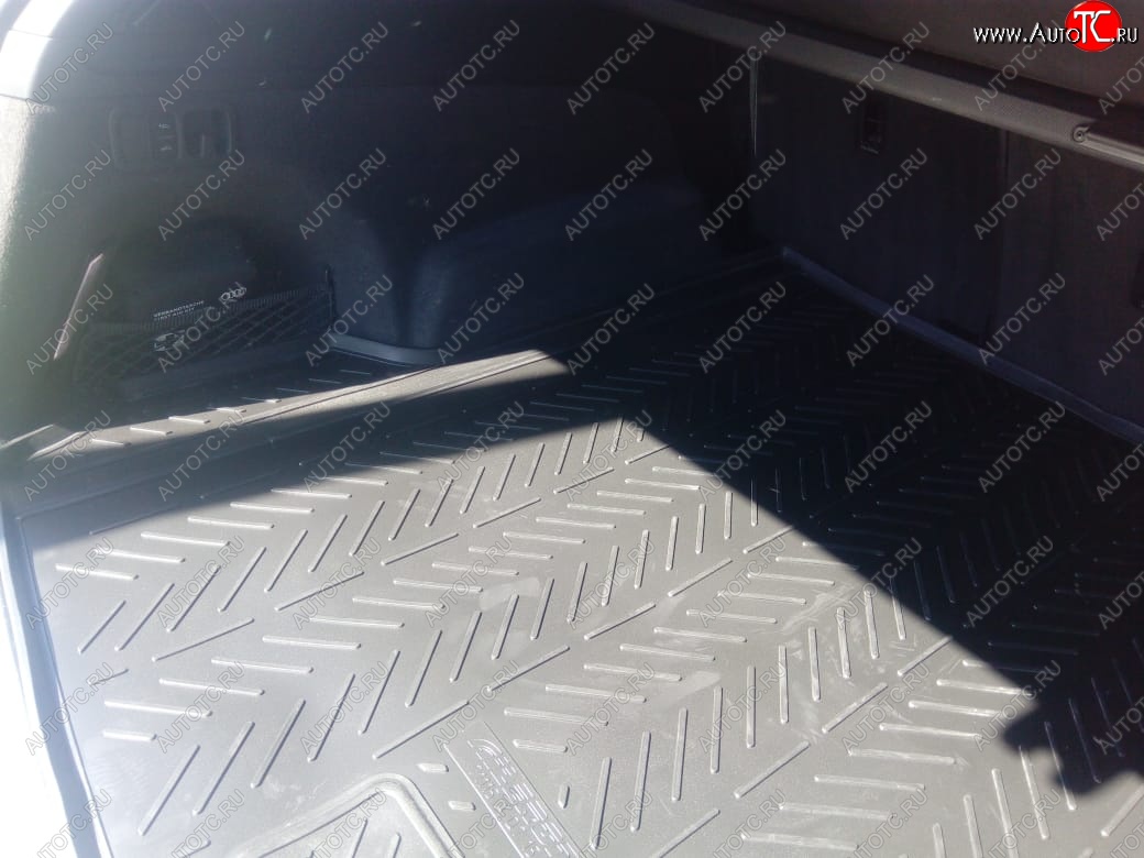 1 869 р. Коврик багажника Aileron (5 мест) Audi Q7 4M дорестайлинг (2015-2020)  с доставкой в г. Пермь