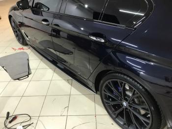10 999 р. Пластиковые накладки под пороги M-порогов  BMW 5 серия  G30 (2016-2020) дорестайлинг, седан (черный глянец)  с доставкой в г. Пермь. Увеличить фотографию 4