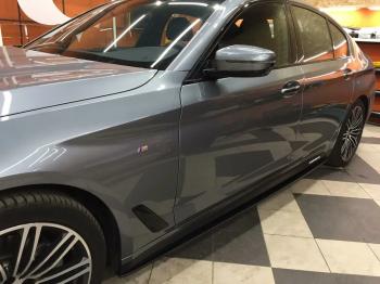 10 999 р. Пластиковые накладки под пороги M-порогов  BMW 5 серия  G30 (2016-2020) дорестайлинг, седан (черный глянец)  с доставкой в г. Пермь. Увеличить фотографию 5