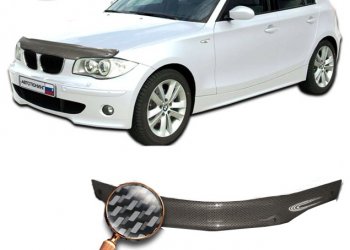 2 479 р. Дефлектор капота CA-Plastiс  BMW 1 серия ( E87,  E82,  E81) (2004-2012) хэтчбэк 5 дв. дорестайлинг, купе 1-ый рестайлинг, хэтчбэк 3 дв. рестайлинг, хэтчбэк 5 дв. рестайлинг (серия Шелкография карбон-серебро)  с доставкой в г. Пермь. Увеличить фотографию 2