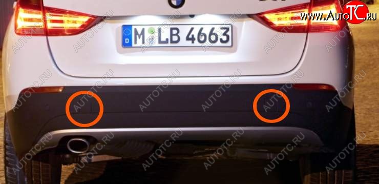 619 р. Левая заглушка в задний бампер SAT (под крюк) BMW X1 E84 (2009-2015) (Неокрашенная)  с доставкой в г. Пермь
