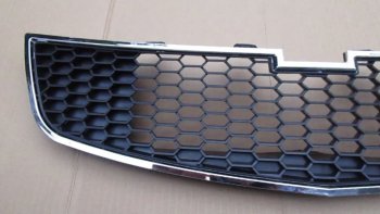 1 049 р. Решетка радиатора SPARD (нижняя) Chevrolet Cruze J305 хэтчбек дорестайлинг (2009-2012) (Неокрашенная)  с доставкой в г. Пермь. Увеличить фотографию 2