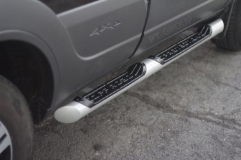 4 299 р. Защита порогов из трубы Ø63 мм с проступью Petroil Tuning  Chevrolet Niva  2123 (2009-2020), Лада 2123 (Нива Шевроле) (2009-2021) (Сталь полимерным покрытием в цвет: серебристый ❞Искра❝)  с доставкой в г. Пермь. Увеличить фотографию 2
