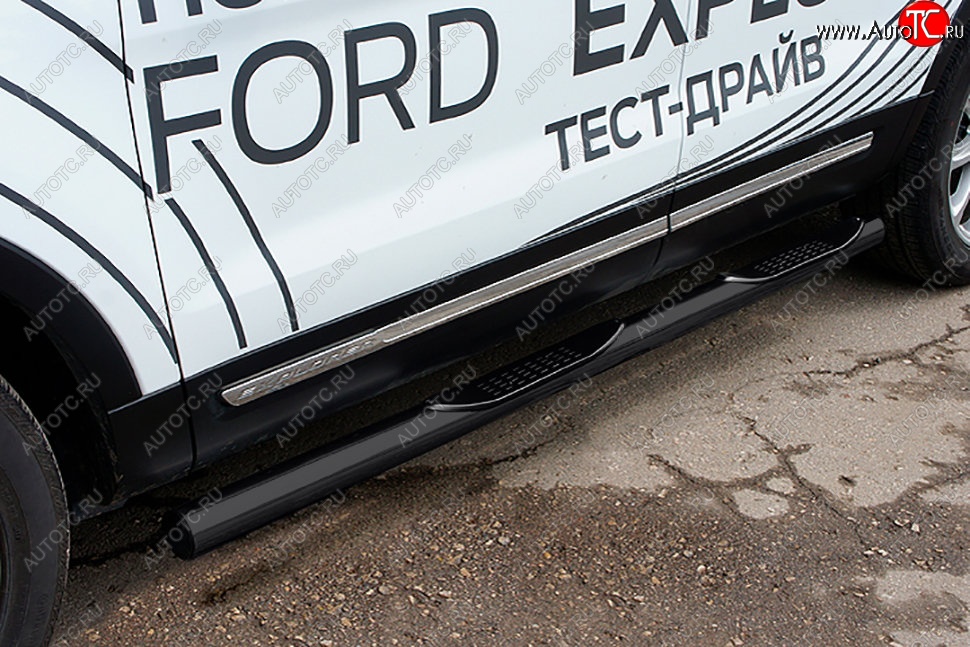 16 949 р. Защита порогов Slitkoff (d76, с проступями)  Ford Explorer  U502 (2017-2019) 2-ой рестайлинг, 5 дв. (Сталь с полимерным покрытием. Цвет: чёрный)  с доставкой в г. Пермь