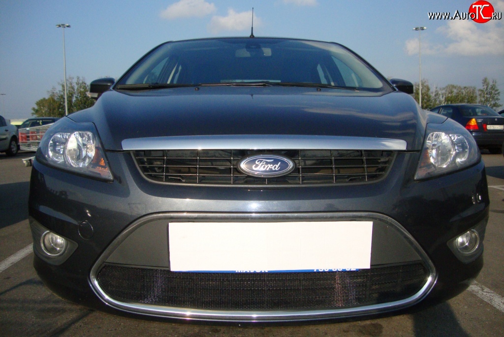 1 399 р. Сетка на бампер Russtal (черная) Ford Focus 2 седан рестайлинг (2007-2011)  с доставкой в г. Пермь