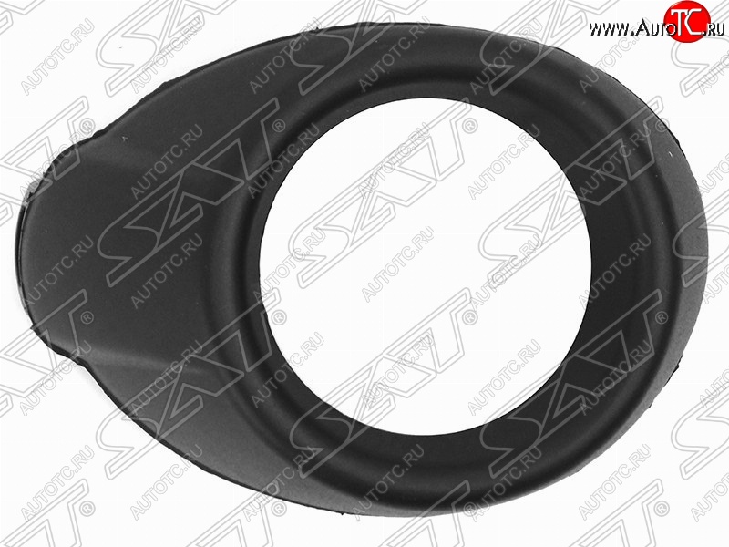 168 р. Правая оправа противотуманной фары SAT (черная) Ford Focus 3 седан дорестайлинг (2011-2015)  с доставкой в г. Пермь