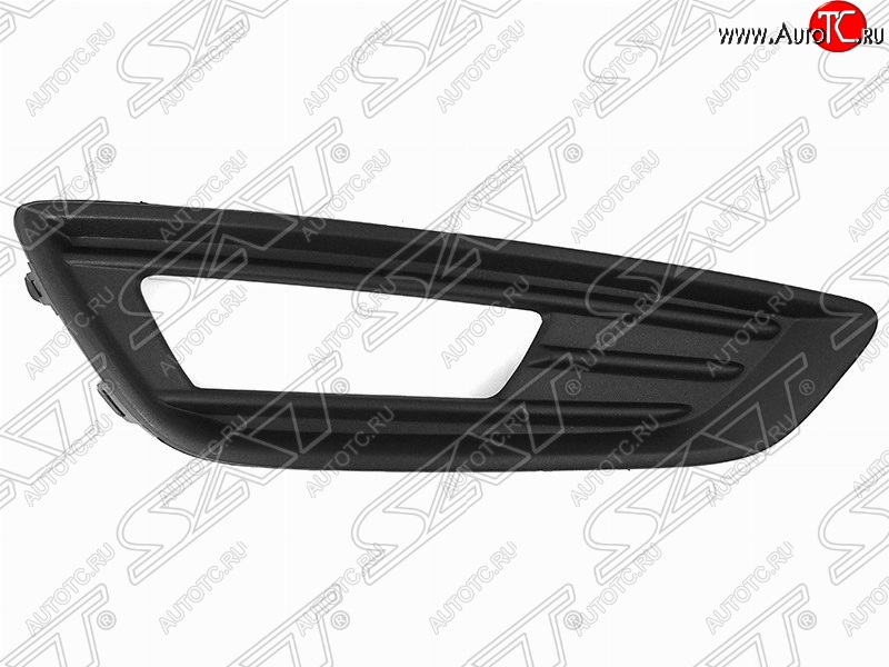 339 р. Правая оправа противотуманной фары SAT Ford Focus 3 седан рестайлинг (2014-2019)  с доставкой в г. Пермь