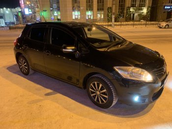 1 899 р. Дефлектор капота CA-Plastiс Toyota Auris E150 хэтчбэк 5 дв. рестайлинг (2010-2012) (Classic черный, Без надписи)  с доставкой в г. Пермь. Увеличить фотографию 4