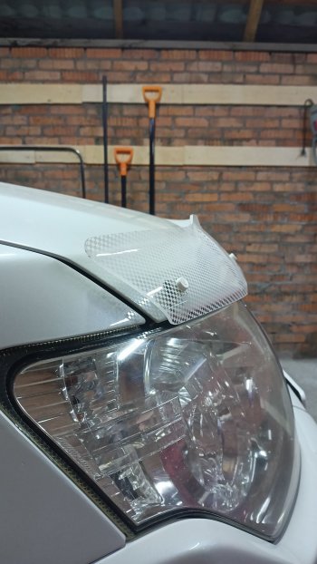 2 199 р. Дефлектор капота CA-Plastiс  Mitsubishi Pajero  4 V90 (2006-2015) дорестайлинг, 1-ый рестайлинг (серия Шелкография белая)  с доставкой в г. Пермь. Увеличить фотографию 3