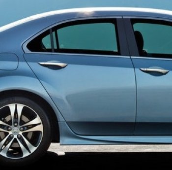 Правая дверь задняя BodyParts Honda Accord  8 CU (2008-2013) седан дорестайлинг, седан рестайлинг