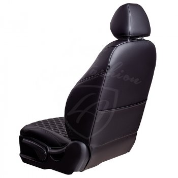 19 649 р. Чехлы для сидений Lord Autofashion Байрон (экокожа, раздельная спинка, с подлокотником, 2 П + 1 Г-образные подголовники) Hyundai Elantra AD дорестайлинг (2016-2019) (Черный, вставка черная, строчка серая)  с доставкой в г. Пермь. Увеличить фотографию 4