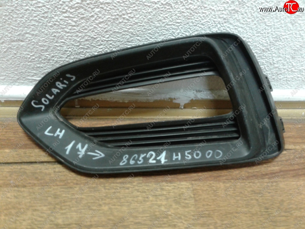 2 359 р. Рамка противотуманной фары Стандартная (левая) Hyundai Solaris HCR седан дорестайлинг (2017-2020)  с доставкой в г. Пермь