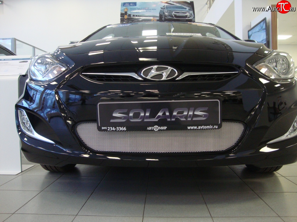 1 539 р. Сетка на бампер Russtal (хром) Hyundai Solaris RBr седан дорестайлинг (2010-2014)  с доставкой в г. Пермь
