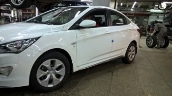 4 999 р. Пластиковые пороги АвтоКрат Hyundai Solaris RBr седан рестайлинг (2014-2017) (Неокрашенные)  с доставкой в г. Пермь. Увеличить фотографию 3
