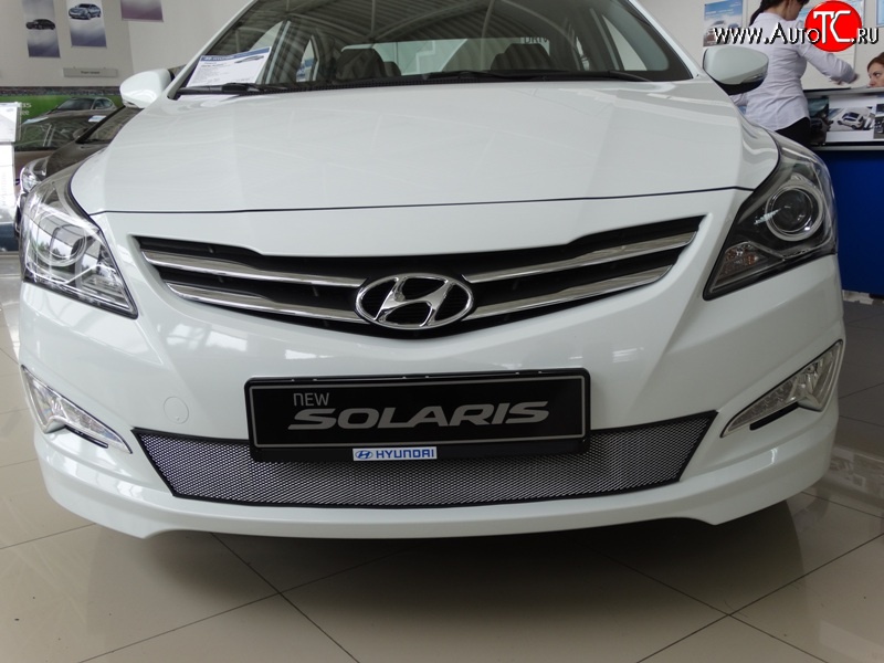1 539 р. Сетка на бампер Russtal (хром) Hyundai Solaris RBr седан рестайлинг (2014-2017)  с доставкой в г. Пермь