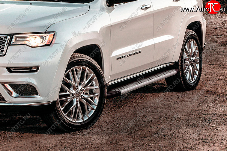 16 999 р. Пороги алюминиевые Slitkoff  Jeep Grand Cherokee  WK2 (2013-2018) 1-ый рестайлинг (Standart Silver)  с доставкой в г. Пермь
