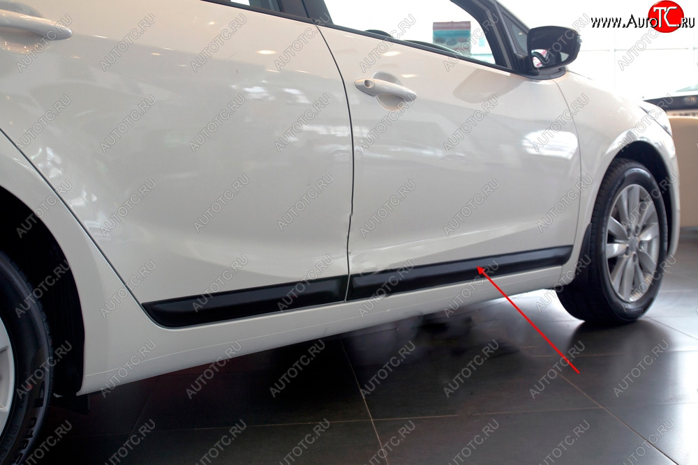 1 089 р. Молдинг двери RA (узкий, передний правый)  KIA Cerato  3 YD (2013-2019) дорестайлинг седан, рестайлинг седан (Поверхность глянец под покраску, Неокрашенный)  с доставкой в г. Пермь