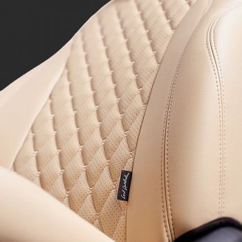 10 899 р. Чехлы для сидений Lord Autofashion Байрон (экокожа, спинка 40/60, 3 П-образных подголовника) KIA Cerato 4 BD дорестайлинг, хэтчбэк (2018-2021) (Бежевый, вставка бежевая, строчка бежевая)  с доставкой в г. Пермь. Увеличить фотографию 2