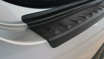 1 099 р. Накладка защитная на задний бампер Petroil Tuning  KIA Rio  4 FB (2016-2020) дорестайлинг седан (Текстурная поверхность)  с доставкой в г. Пермь. Увеличить фотографию 5