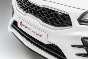 20 799 р. Передний бампер Kudos LUX  KIA Rio  4 FB (2016-2020) дорестайлинг седан (Под прямоугольные ДХО с ПТФ, Неокрашенный)  с доставкой в г. Пермь. Увеличить фотографию 2