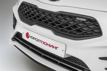 18 199 р. Передний бампер Kudos Romb KIA Rio 4 FB дорестайлинг седан (2016-2020) (Под прямоугольные ДХО с ПТФ, Неокрашенный)  с доставкой в г. Пермь. Увеличить фотографию 2