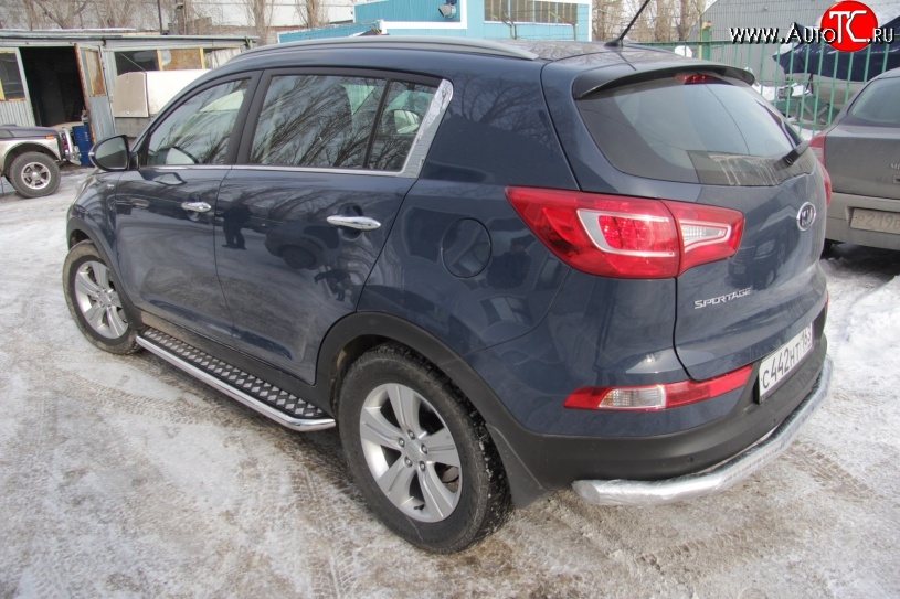 9 299 р. Защита порогов из труб d51 с листом Petroil Tuning  KIA Sportage  3 SL (2010-2016) дорестайлинг, рестайлинг (Нержавеющая полированная сталь)  с доставкой в г. Пермь