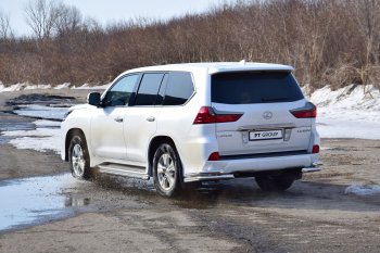 18 689 р. Защита порогов из трубы Ø51 Petroil Tuning  Lexus LX450d  J200 (2015-2022) 2-ой рестайлинг (Нержавеющая полированная сталь)  с доставкой в г. Пермь. Увеличить фотографию 2