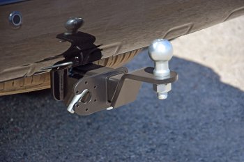 Фаркоп PT GROUP /съемный квадрат/ TOYOTA LC 200 2007-/ LEXUS LX 2007- Lexus LX570  J200 (2015-2022), Toyota Land Cruiser  200 (2007-2021)