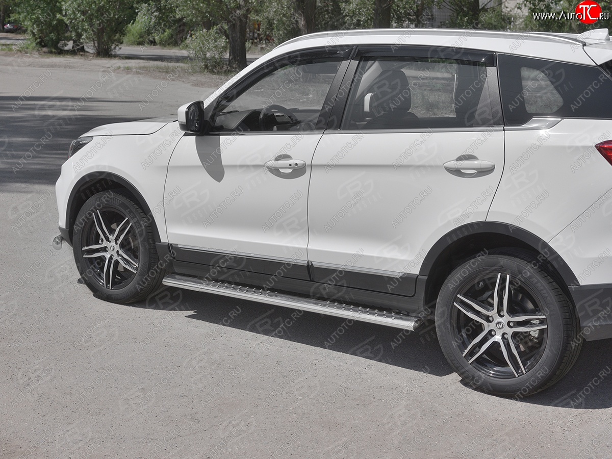 19 399 р. Защита порогов (Ø120x60 мм с проступью, нержавейка) Russtal Lifan X70 (2018-2025)  с доставкой в г. Пермь