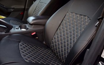 9 449 р. Чехлы для сидений Lord Autofashion Турин Ромб (экокожа) Mazda 3/Axela BM дорестайлинг, хэтчбэк (2013-2016) (Чёрный, вставка чёрная, строчка бежевая)  с доставкой в г. Пермь. Увеличить фотографию 3