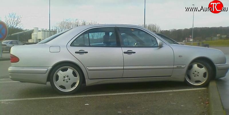 4 499 р. Комплект порогов AMG E45 Mercedes-Benz E-Class W210 дорестайлинг седан (1996-1999) (Неокрашенные)  с доставкой в г. Пермь