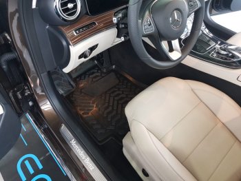 2 049 р. Комплект ковриков в салон Aileron 3D (с подпятником)  Mercedes-Benz C-Class  W205 (2015-2018) дорестайлинг седан  с доставкой в г. Пермь. Увеличить фотографию 3