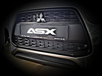 3 499 р. Сетка в воздухозаборник бампера Arbori (15 мм) Mitsubishi ASX дорестайлинг (2010-2012) (Черная)  с доставкой в г. Пермь. Увеличить фотографию 2