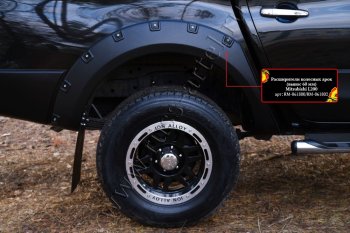 27 549 р. Расширители колесных арок RA (60 мм, комплект)  Mitsubishi L200  5 KK,KL (2015-2019) дорестайлинг (Поверхность глянец (под покраску), Неокрашенные)  с доставкой в г. Пермь. Увеличить фотографию 2