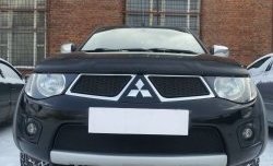 1 499 р. Сетка в решетку радиатора Russtal Mitsubishi Pajero Sport PB дорестайлинг (2008-2013) (черная)  с доставкой в г. Пермь. Увеличить фотографию 2