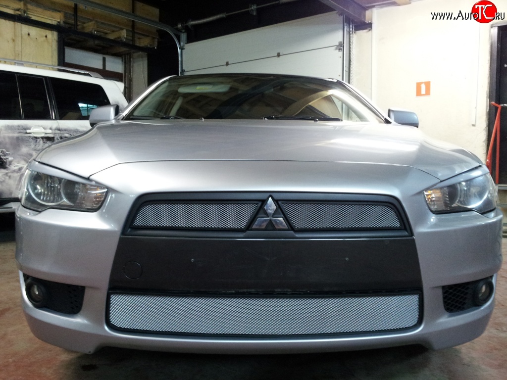 2 879 р. Сетка на бампер (дорестайлинг) Russtal (хром) Mitsubishi Lancer 10 CY седан рестайлинг (2011-2017)  с доставкой в г. Пермь