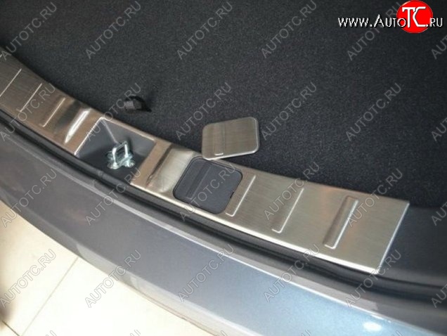 6 849 р. Металлический порожек в багажник автомобиля СТ Mitsubishi Outlander GF 2-ой рестайлинг (2015-2018)  с доставкой в г. Пермь