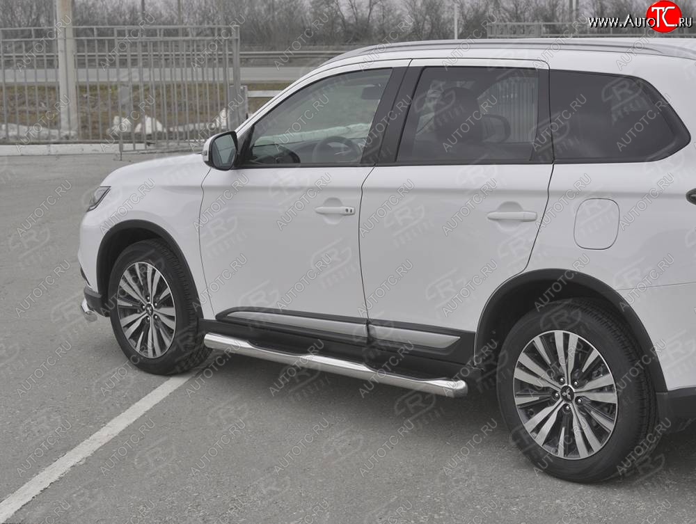 24 549 р. Защита порогов (Ø76 мм с проступью, нержавейка) SLITKOFF  Mitsubishi Outlander  GF (2018-2022) 3-ий рестайлинг (Металлические торцы под 90°)  с доставкой в г. Пермь