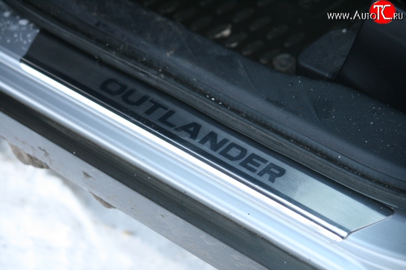 3 554 р. Комплект накладок на порожки автомобиля Novline Mitsubishi Outlander XL (CW)  дорестайлинг (2005-2009)  с доставкой в г. Пермь