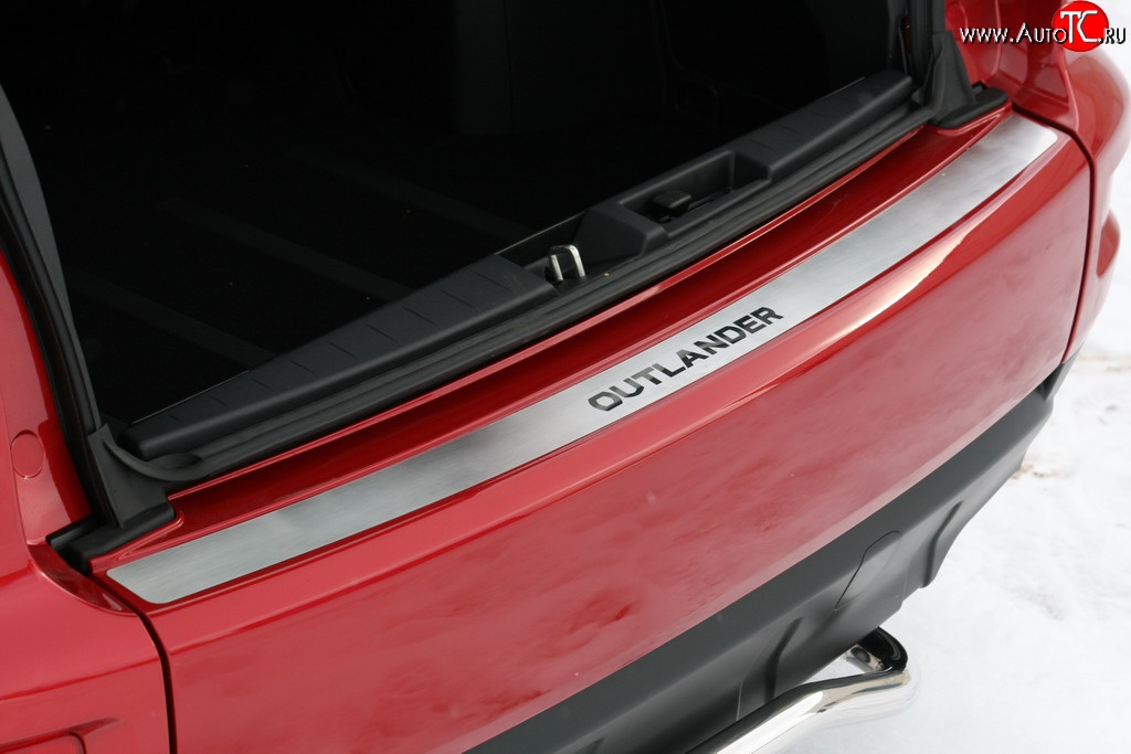 2 069 р. Накладка на задний бампер Novline Mitsubishi Outlander XL (CW)  рестайлинг (2010-2013) (Неокрашенная)  с доставкой в г. Пермь