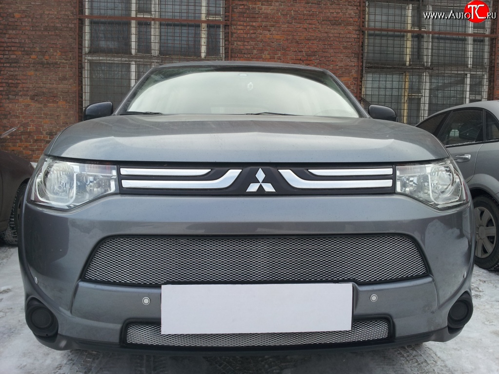 3 149 р. Сетка на бампер Russtal (хром) Mitsubishi Outlander GF дорестайлинг (2012-2014)  с доставкой в г. Пермь