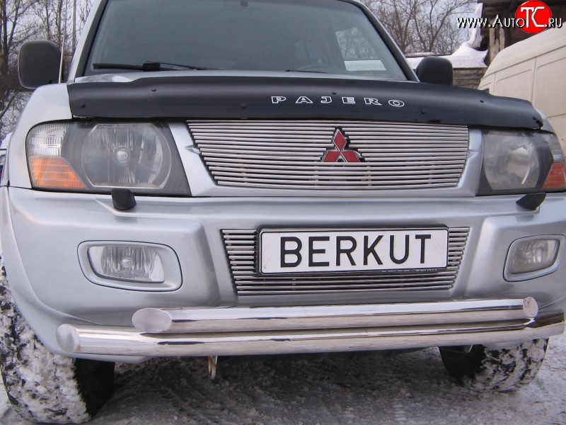 4 799 р. Декоративная вставка воздухозаборника Berkut Mitsubishi Pajero 3 V70 дорестайлинг (1999-2003)  с доставкой в г. Пермь
