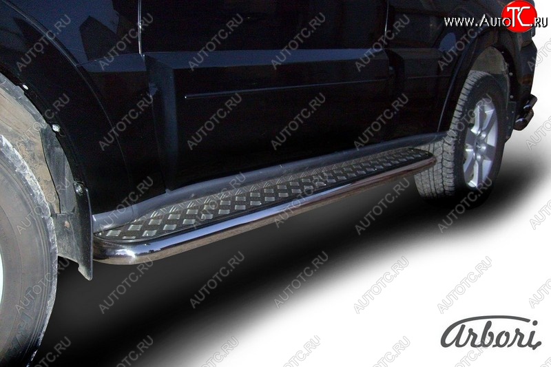 18 269 р. Защита штатных порогов с листом Arbori (нержавейка, алюминий, d57) Mitsubishi Pajero 4 V90 дорестайлинг (2006-2011)  с доставкой в г. Пермь