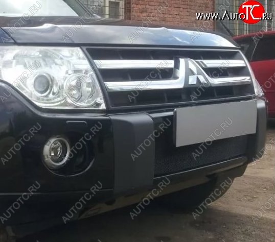 1 469 р. Защитная решётка в воздуховод автомобиля Russtal (черная) Mitsubishi Pajero 4 V90 дорестайлинг (2006-2011)  с доставкой в г. Пермь