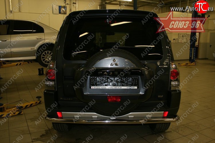 10 394 р. Защита заднего бампера Souz-96 (d60)  Mitsubishi Pajero  4 V80 (2006-2011) дорестайлинг (полированная нержавейка)  с доставкой в г. Пермь