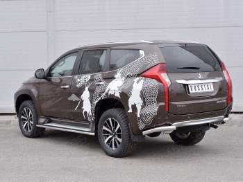 16 949 р. Защита заднего бампера (Ø63 мм уголки под фаркоп, нержавейка) SLITKOFF Mitsubishi Pajero Sport QE дорестайлинг (2015-2021) (полированная нержавейка)  с доставкой в г. Пермь. Увеличить фотографию 2